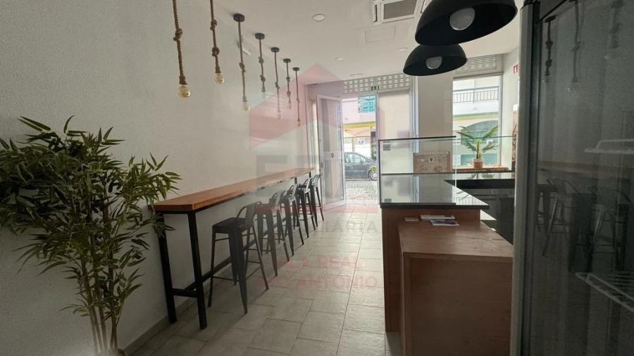 Loja para Venda em Monte Gordo Foto 2