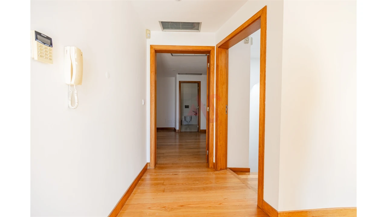 Moradia T4 para Venda em Teixeira e Teixeiró Foto 10