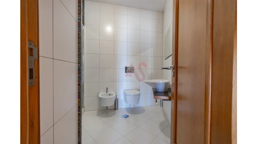 Moradia T4 para Venda em Teixeira e Teixeiró Foto 25