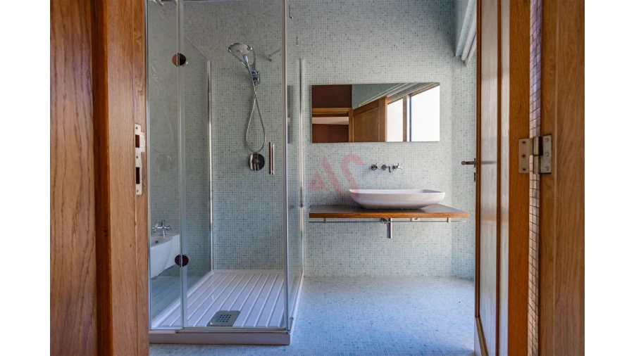 Moradia T4 para Venda em Teixeira e Teixeiró Foto 16