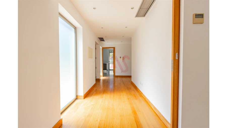 Moradia T4 para Venda em Teixeira e Teixeiró Foto 7