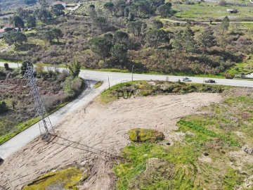 Terreno para Venda em Nelas