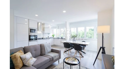 Apartamento T2 para Venda em Benfica