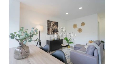 Apartamento T2 para Venda em Benfica