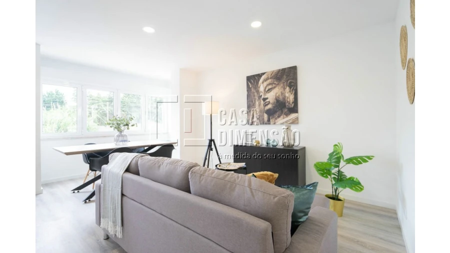Apartamento T2 para Venda em Benfica Foto 4