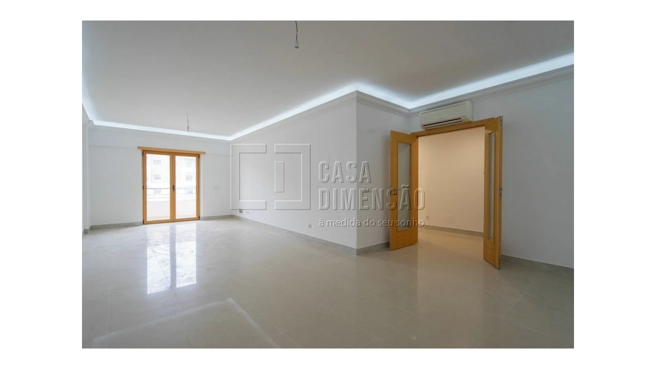 Apartamento T1 para Venda em Mina de Água Foto 5