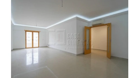 Apartamento T1 para Venda em Mina de Água