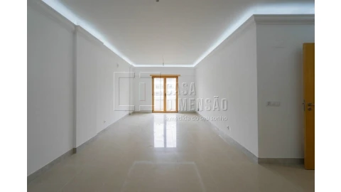 Apartamento T1 para Venda em Mina de Água