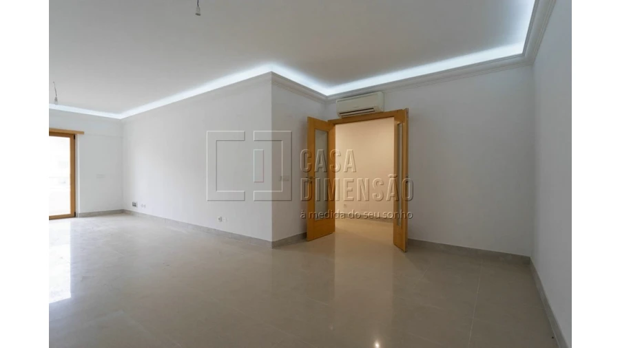 Apartamento T1 para Venda em Mina de Água Foto 4