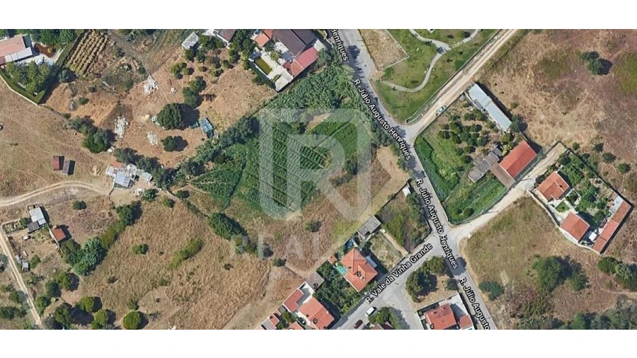 Terreno para Venda em Seixal, Arrentela e Aldeia de Paio Pires