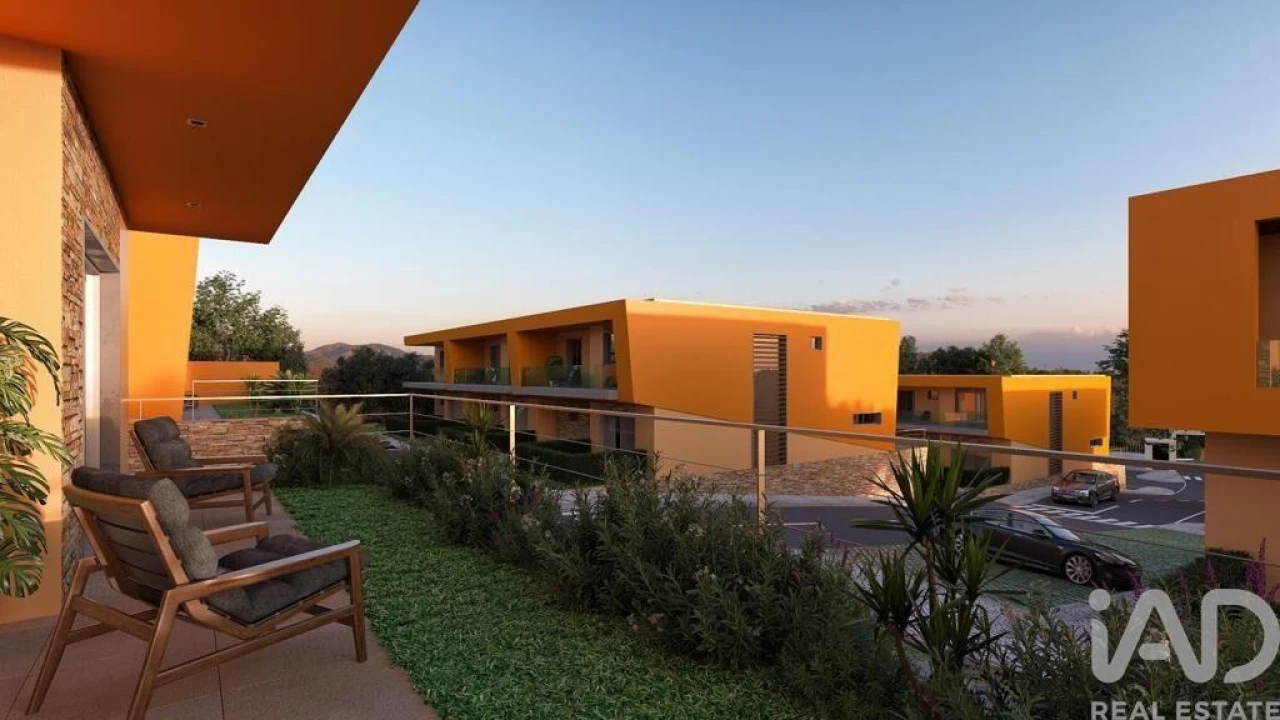 Prédio para Venda em Lousa Foto 17