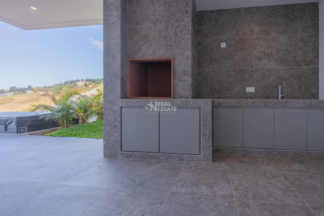 Moradia T3 para Venda em Estreito da Calheta Foto 50