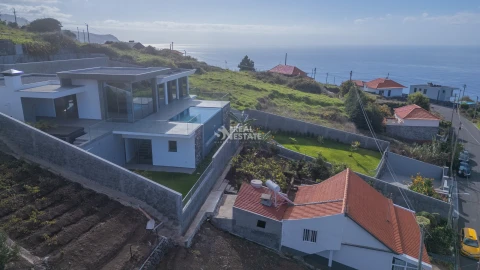 Moradia T3 para Venda em Estreito da Calheta