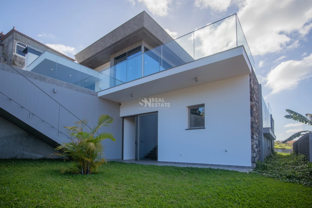 Moradia T3 para Venda em Estreito da Calheta Foto 55