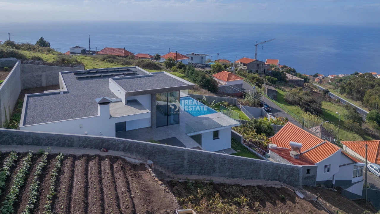 Moradia T3 para Venda em Estreito da Calheta Foto 91