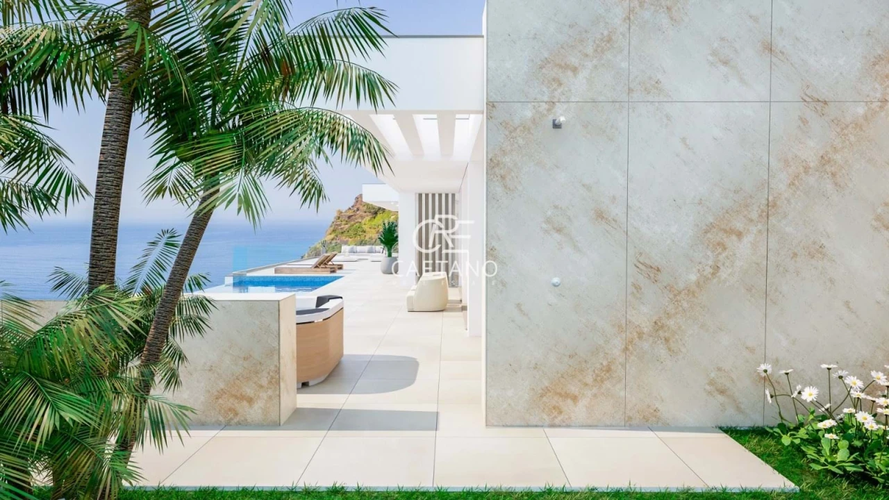 Moradia T4 para Venda em Arco da Calheta Foto 8