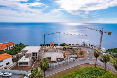 Moradia T4 para Venda em Arco da Calheta