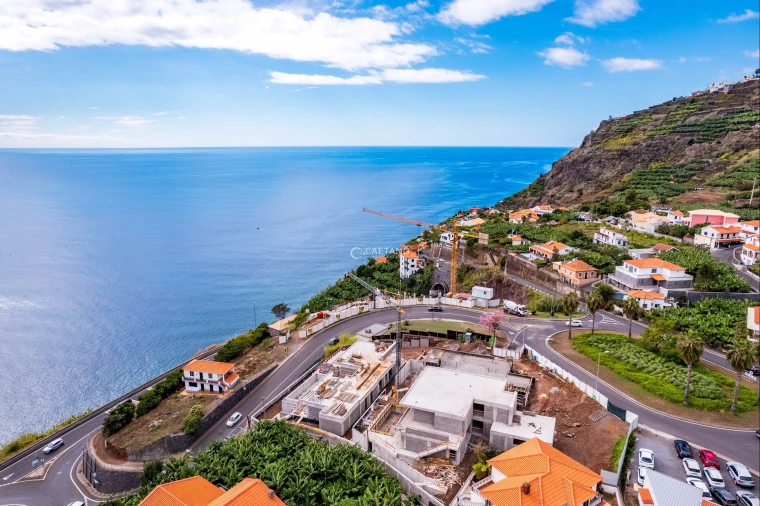 Moradia T4 para Venda em Arco da Calheta Foto 80