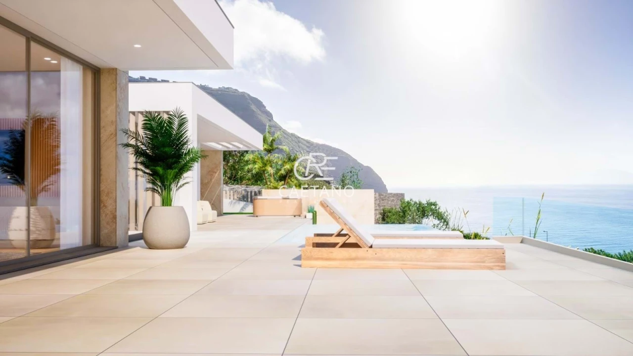 Moradia T4 para Venda em Arco da Calheta Foto 6