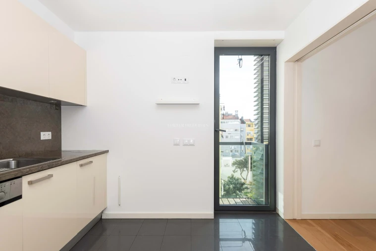 Apartamento T2 para Venda em Avenidas Novas Foto 6