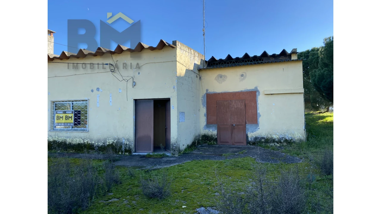 Negócio para Venda em Escalos de Cima e Lousa Foto 3