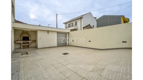 Moradia T3 para Venda em São Vitor (Braga)