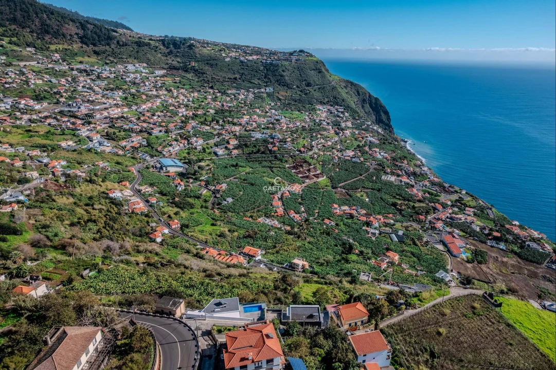 Moradia T2 para Venda em Arco da Calheta Foto 40