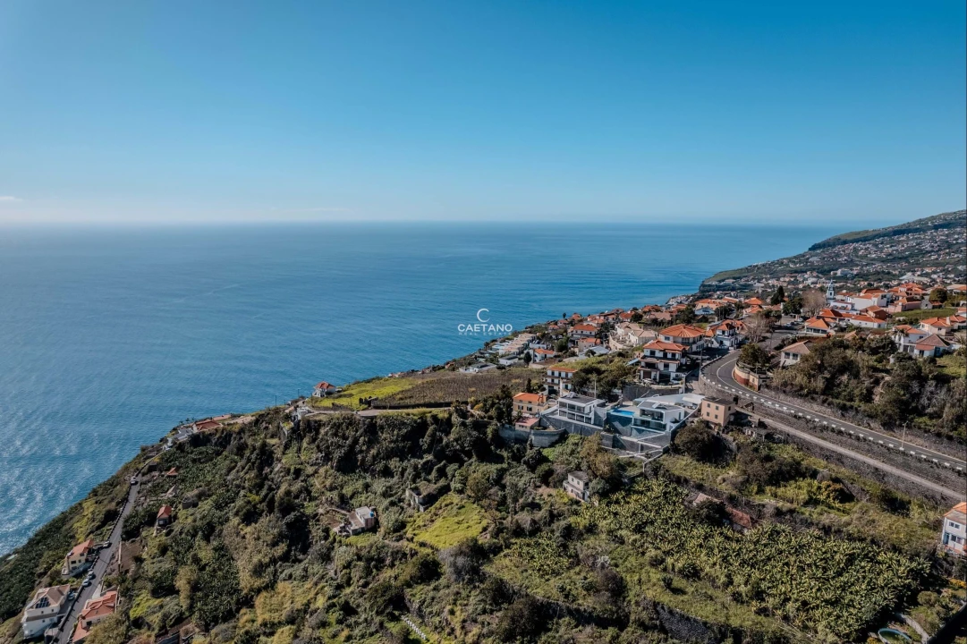 Moradia T2 para Venda em Arco da Calheta Foto 38