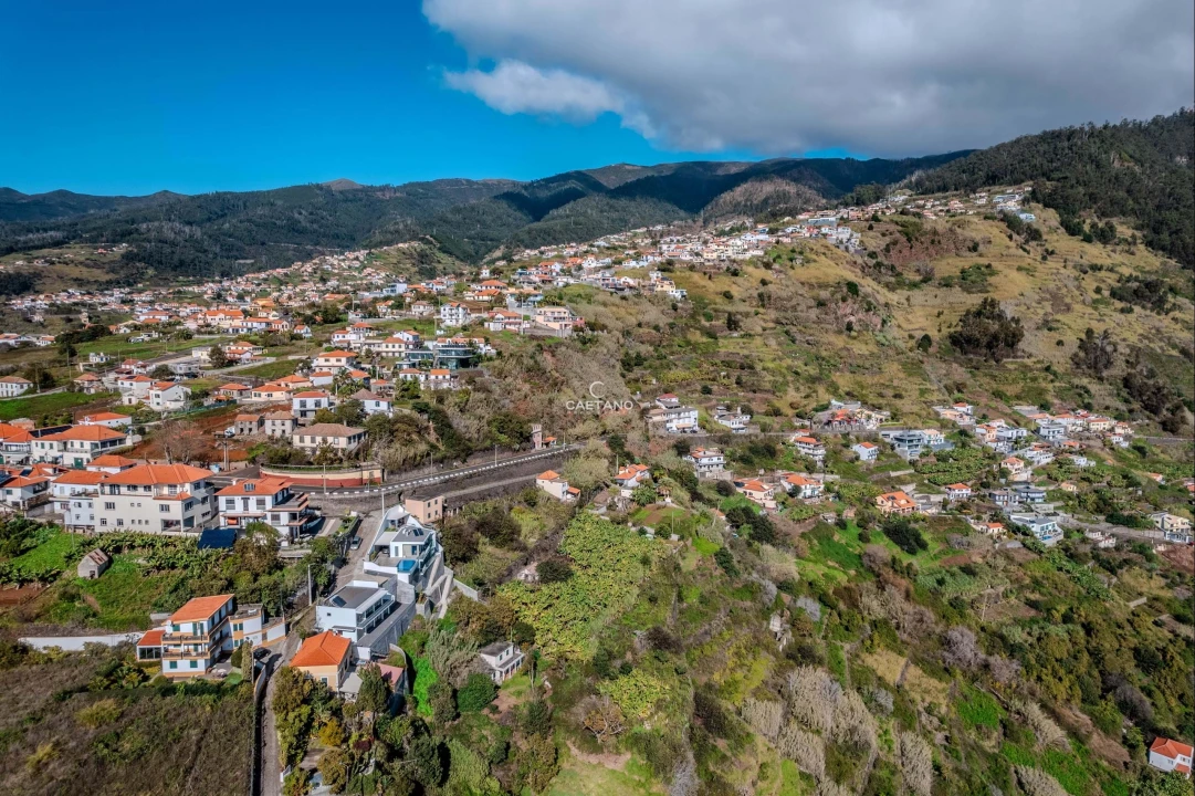 Moradia T2 para Venda em Arco da Calheta Foto 39