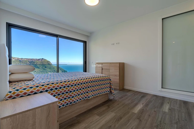 Moradia T2 para Venda em Arco da Calheta Foto 7