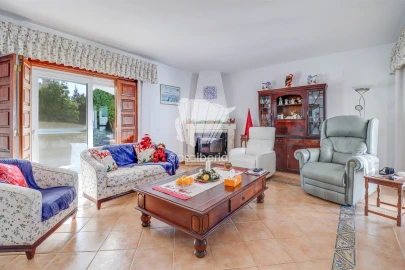 Moradia T4 para Venda em Lagoa e Carvoeiro