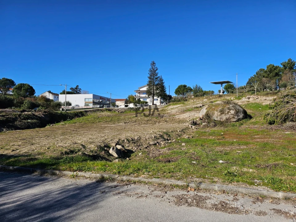 Armazém para Venda em Nelas Foto 9