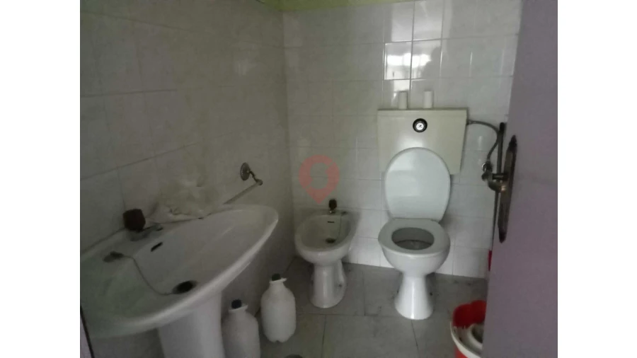 Loja para Venda em Vila e Roussas Foto 3