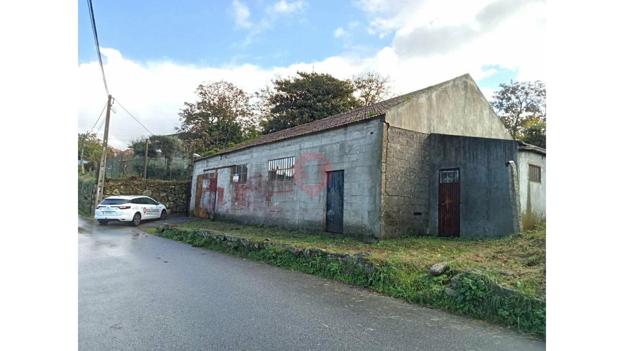 Armazém para Venda em Barbeita Foto 2