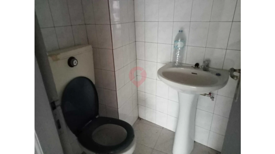 Loja para Venda em Vila e Roussas Foto 3