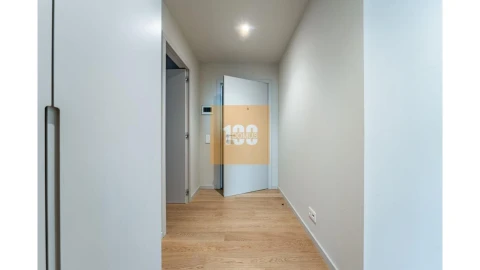 Apartamento T4 para Venda em Santa Marinha e São Pedro da Afurada