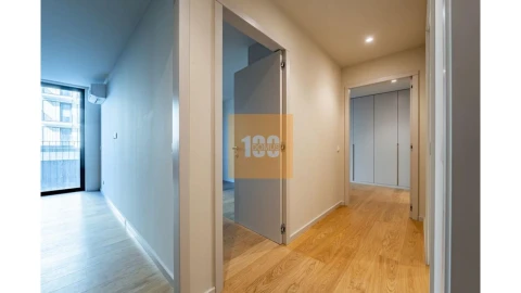 Apartamento T4 para Venda em Santa Marinha e São Pedro da Afurada