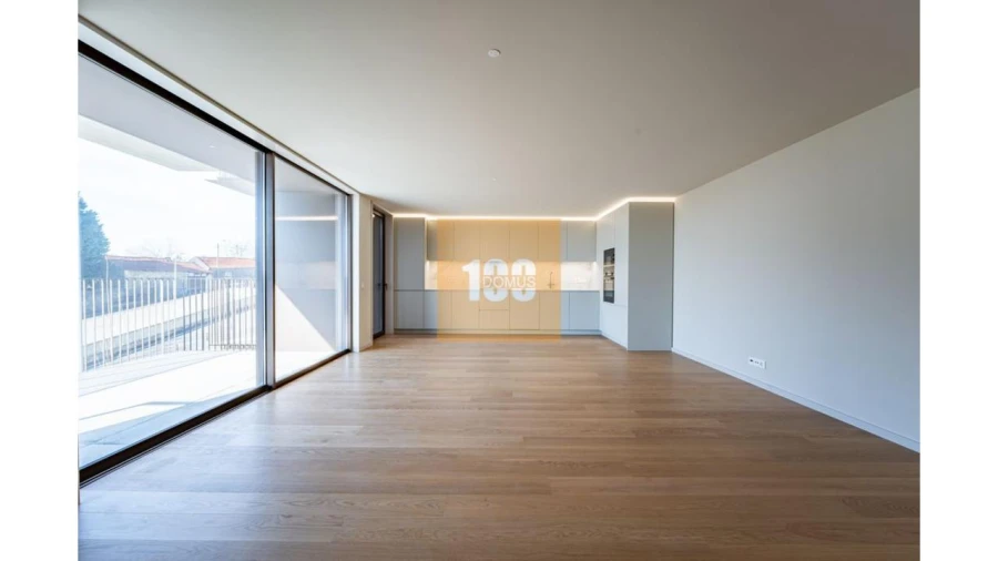 Apartamento T4 para Venda em Santa Marinha e São Pedro da Afurada Foto 3