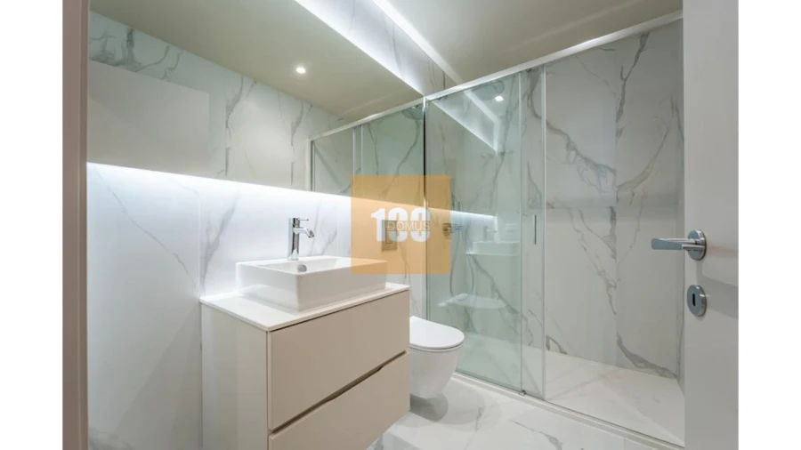 Apartamento T4 para Venda em Santa Marinha e São Pedro da Afurada Foto 11