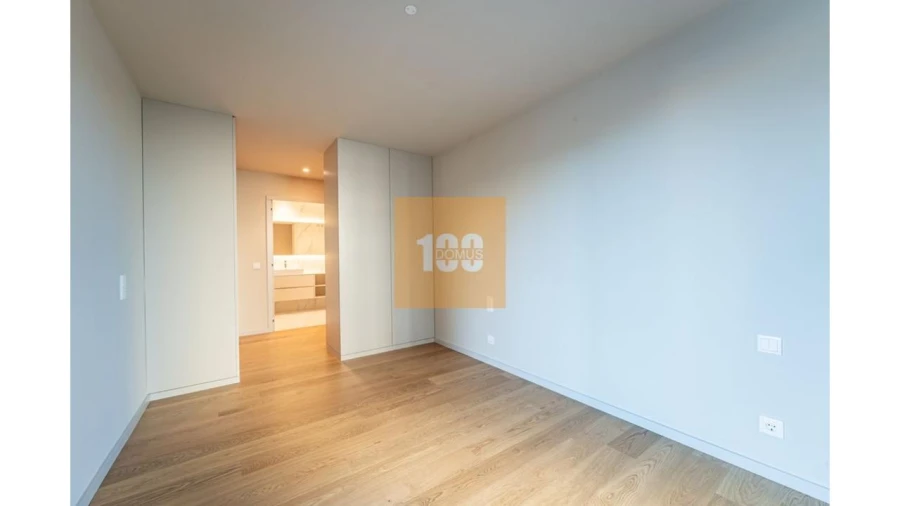 Apartamento T4 para Venda em Santa Marinha e São Pedro da Afurada Foto 12