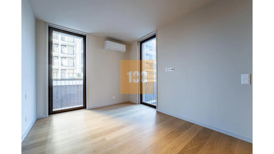 Apartamento T4 para Venda em Santa Marinha e São Pedro da Afurada Foto 13