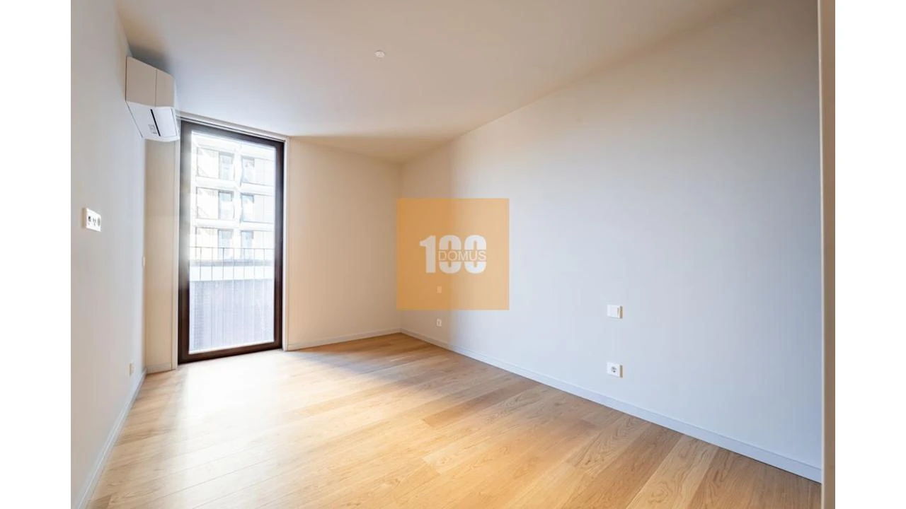 Apartamento T4 para Venda em Santa Marinha e São Pedro da Afurada Foto 9