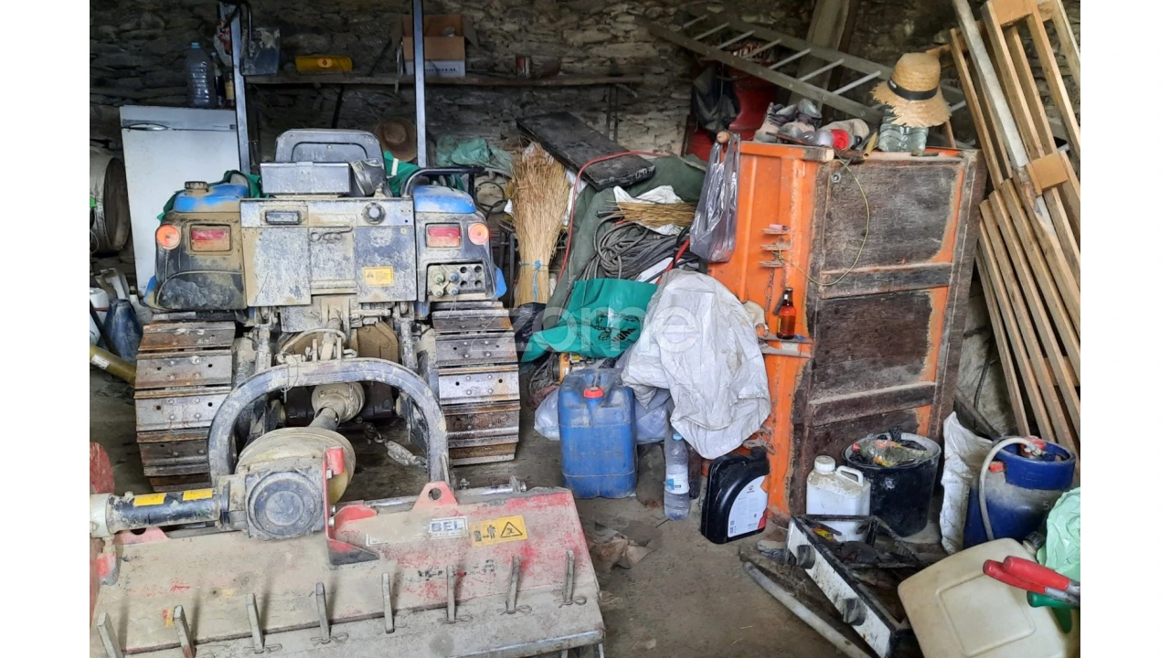Terreno para Venda em Barcos e Santa Leocádia Foto 5