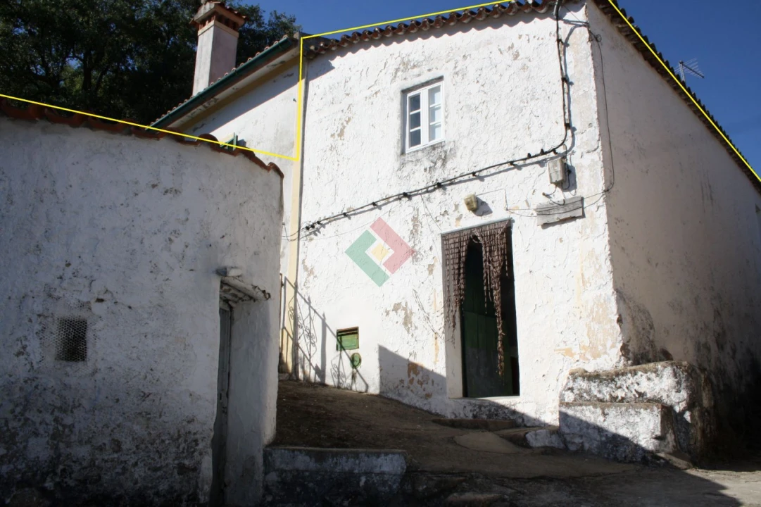 Moradia T2 para Venda em Santa Maria de Marvão Foto 1