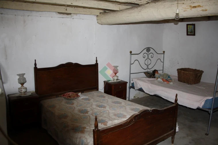 Moradia T2 para Venda em Santa Maria de Marvão Foto 7