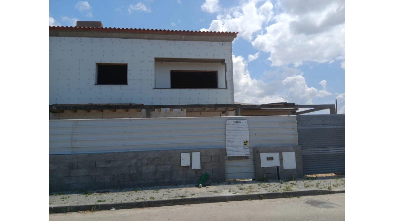 Moradia T4 para Venda em Esgueira Foto 4