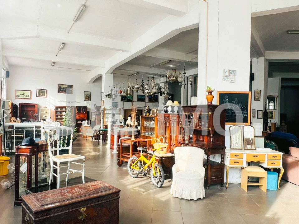 Loja para Venda em Falagueira-Venda Nova Foto 1