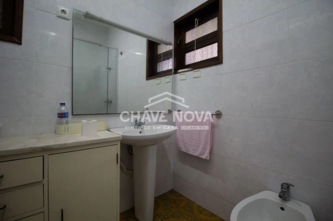 Moradia T5 para Venda em Coronado (São Romão e São Mamede) Foto 7