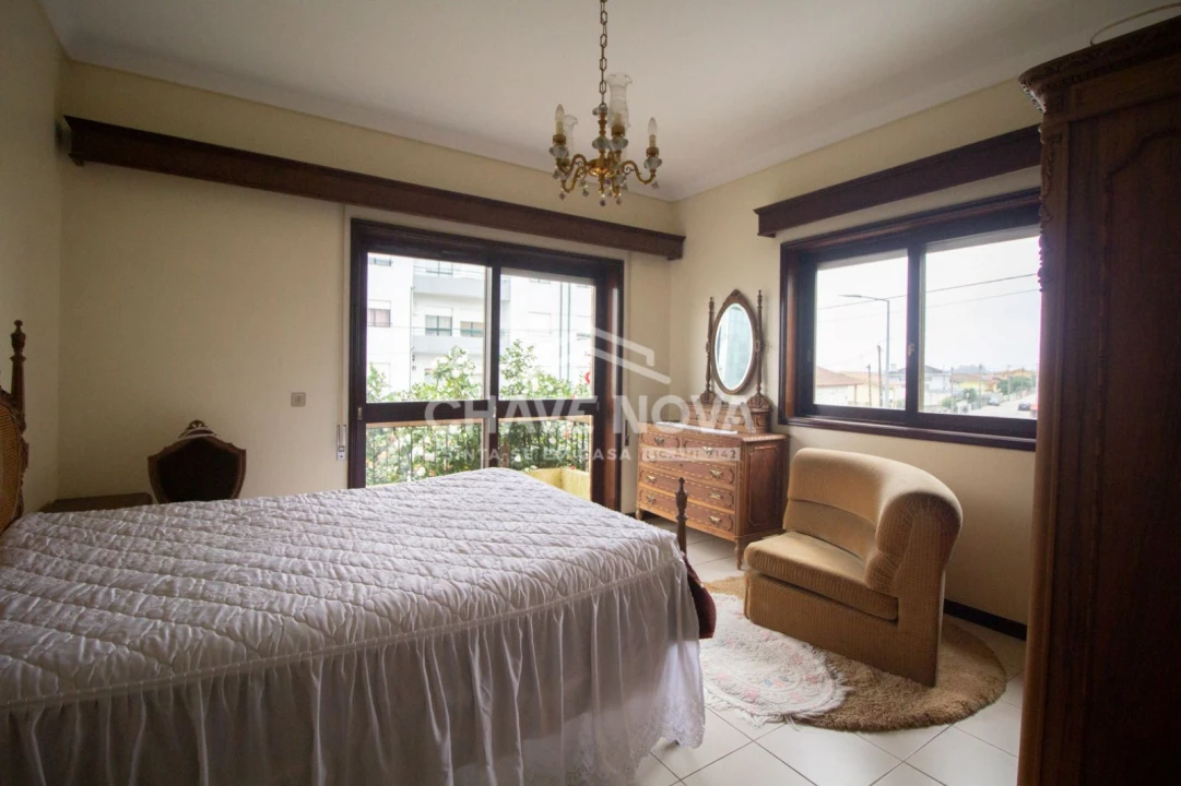 Moradia T5 para Venda em Coronado (São Romão e São Mamede) Foto 13