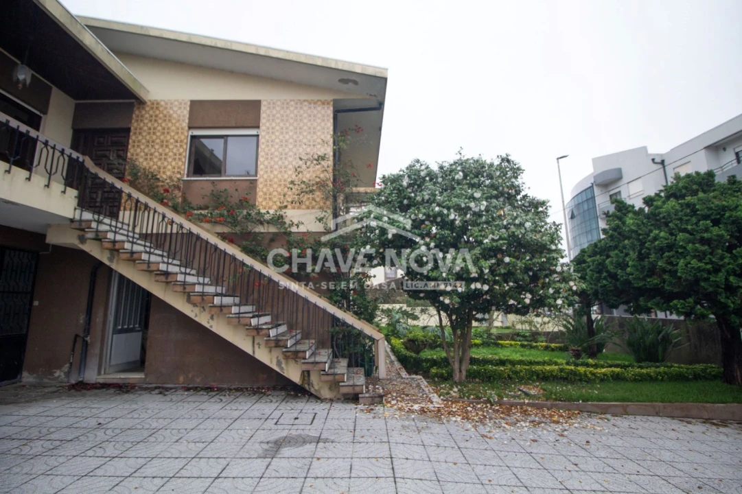 Moradia T5 para Venda em Coronado (São Romão e São Mamede) Foto 24